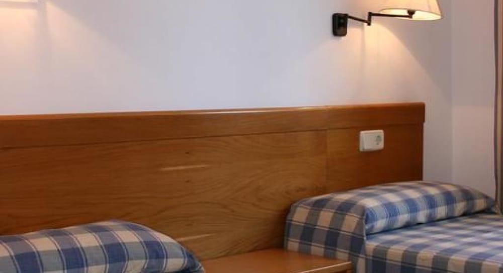 كانياميل Apartamentos S'Olivera المظهر الخارجي الصورة